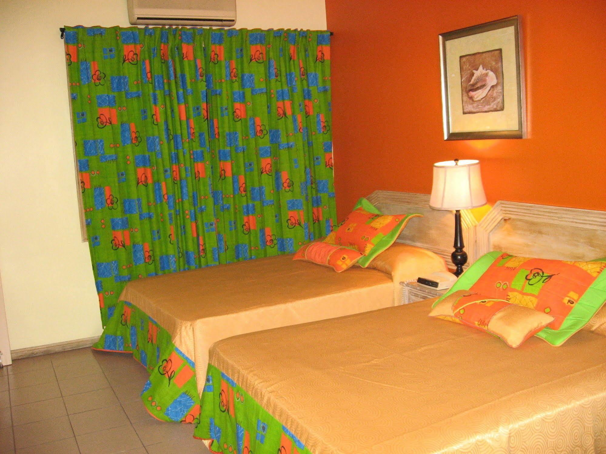 Enchanted Waters Tobago Buccoo エクステリア 写真